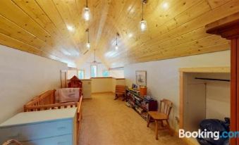 Chickadee Chalet by AAA Red Lodge Rentals