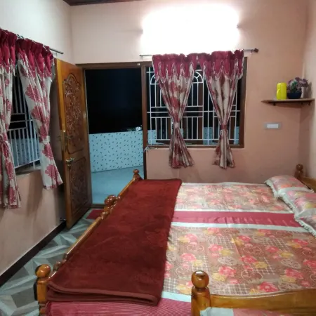 Manis Home Stay Valparai