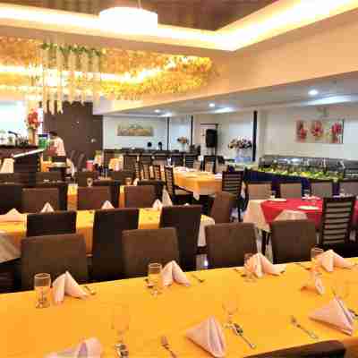 Treasure Island Hotel with Mini Water Adventure Dining/Meeting Rooms