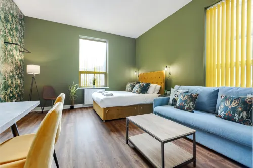 Queen Street Apartments by Sasco