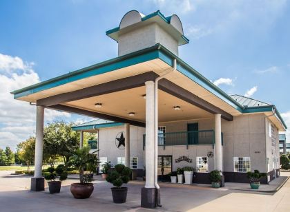 10 Best Hotels near The Shops at Clearfork, Fort Worth 2023