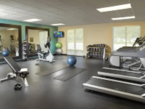 แฟร์ฟิลด์ อินน์แอนด์สวีทส์ บายแมริออท ฟาแยตวิลล์นอร์ท โรงแรมในเฟย์เอตต์วิลล์