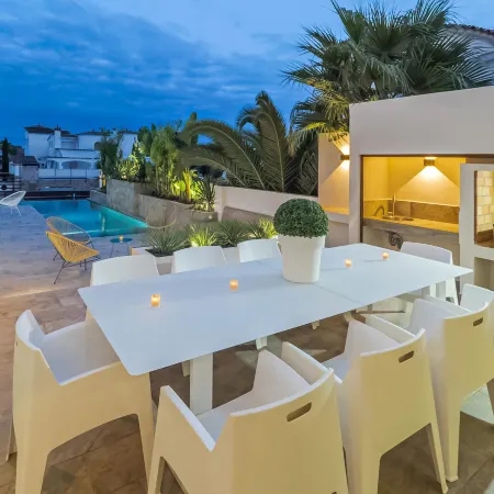 Villa N15 en Plein cœur de la Marina, Proche de Rosas, Costa Brava