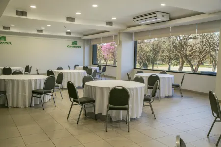 Garden Park Hotel Отели рядом с достопримечательностью «Historic House of Tucuman»