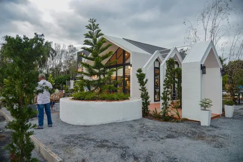 JB Grand Resort فنادق في Chang Klang
