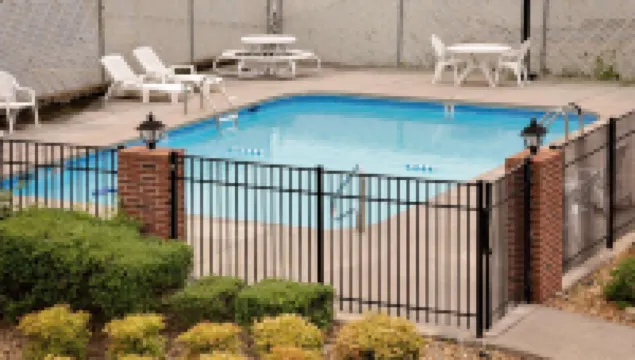 Days Inn by Wyndham Cleveland TN