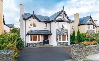 Foley's Guesthouse & Self Catering Holiday Homes Hotels in Kenmare