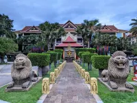 Empress Angkor Resort & Spa Hotels near NhumBai, The Village Experience