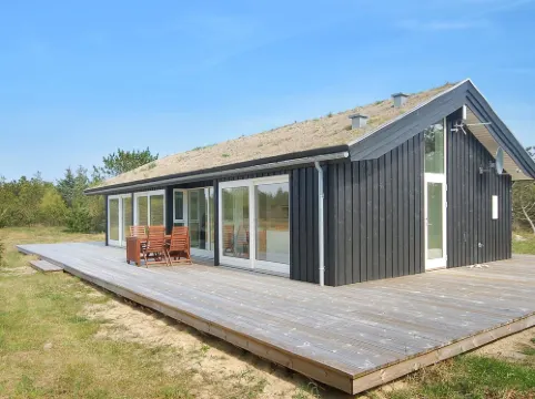 "Melinda" - 2km from the Sea