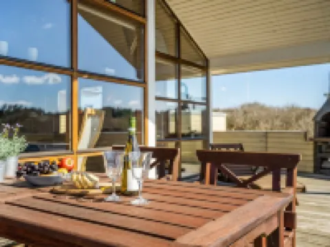 "Fam" - 300m from the Sea