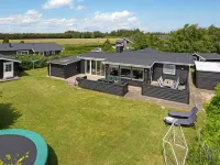 "Edel" - 650m from the Sea Hotels near Hadsund Fiskeri og Lystbaadehavn