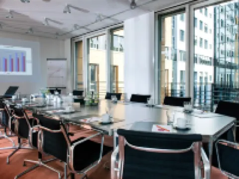 ホテル エルプフロレンツ ドレスデン ドレスデンのホテル