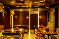 Hotel Dwarika by Vrinda - breakfast