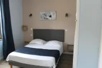 Logis Hotel Le Saint Clement - 2 星級