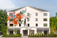 Elwood Hotel & Suites - 4-Star