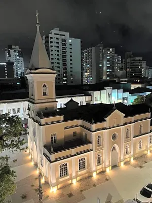 Hotel Valerim Itajaí / Navegantes Hôtels à proximité de : Chez Moi