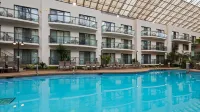 Best Western Plus Lamplighter Inn  Conference Centre - Pool