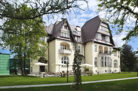 Tauroa Steirerschlössl Отели в г. Мурталь