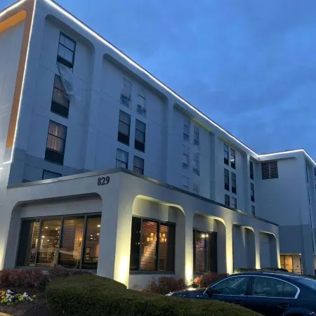 Wingate by Wyndham Baltimore BWI Airport Отели в г. Линтикум