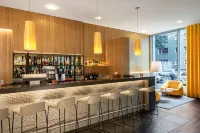 Hotel NH Düsseldorf City Nord - ที่มีบาร์