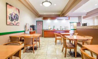 Quality Inn & Suites Lethbridge