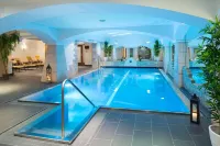 Sporthotel Cristall - Pools