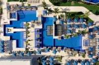 Royalton Riviera Cancun Resort & Casino Hotels near Cancun Intl. Airport
