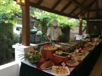 Emerald Sea Resort - breakfast
