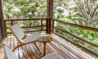 Blue Mist Hotel & Beach Club - Housity
