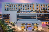 Hilton Miami Aventura Hotels near Men's Wearhouse