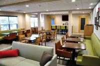 Country Inn & Suites by Radisson, Fairborn South, Oh - Desayuno