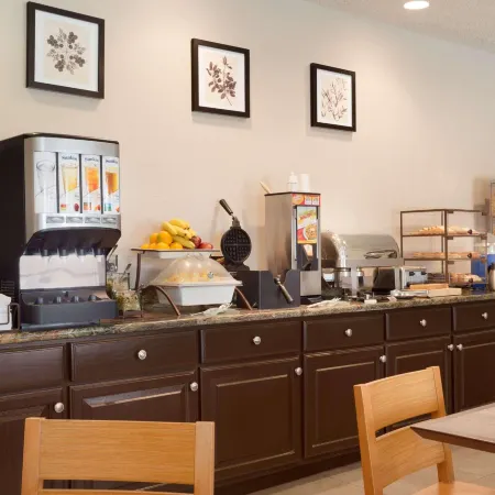 Country Inn & Suites by Radisson, Norman Near University