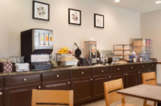 Country Inn & Suites by Radisson, Norman Near University