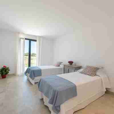 Marianne Rooms