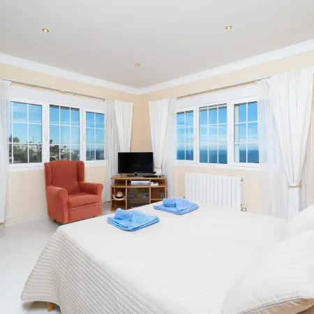 La Perla Hotels in Teulada