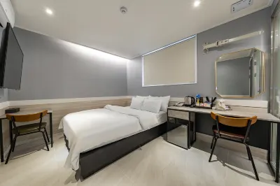 Jongno M and Lucky Hotel فنادق في سيول