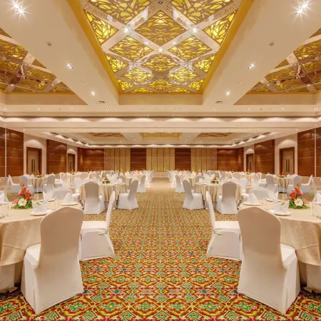 Balaji Sarovar Premiere Solapur