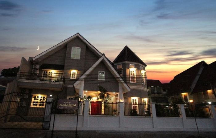 Omah Madam Bed & Breakfast