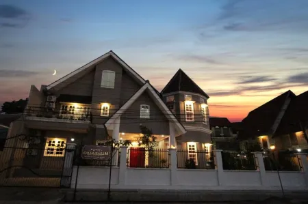 Omah Madam Bed & Breakfast