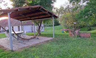 Traditional Holiday Home with Garden