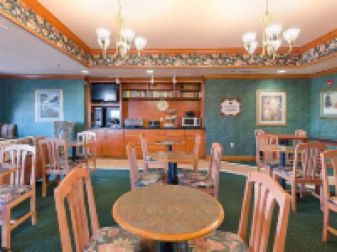 เมนสเตย์ สวีทส์ โรอาโนค แอร์พอร์ต โรงแรมในโรอาโนค