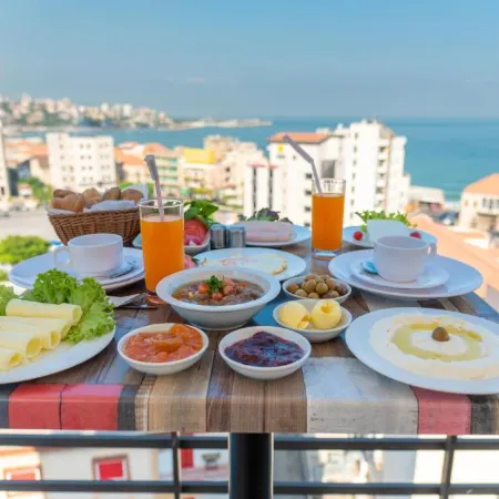 Madisson Hotel