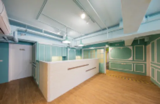 高雄六合民宿イン 美麗島駅 光の穹頂周辺のホテル