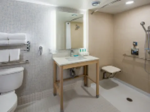 ホリデイ イン エクスプレス & スイーツ ハリファックス - ベッドフォード by IHG ハリファックスのホテル