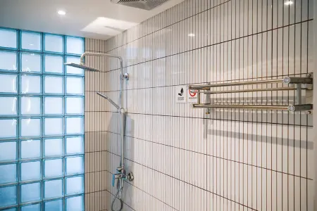 Hi-bear nation Villa near Lembang Zoo Отели рядом с достопримечательностью «Taman Kupu-Kupu Cihanjuang»