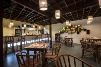 Last Frontier Beach Resort-Adults Only - petit déjeuner