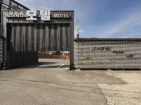 Gimpo (Tongjin) Oasis Hotels near Gimpo International Sculpture Park