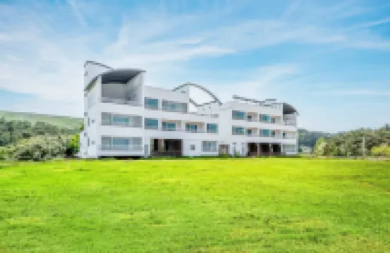 Yangyang Twin Beach Pension Hotels near Donghohaesuyokjang