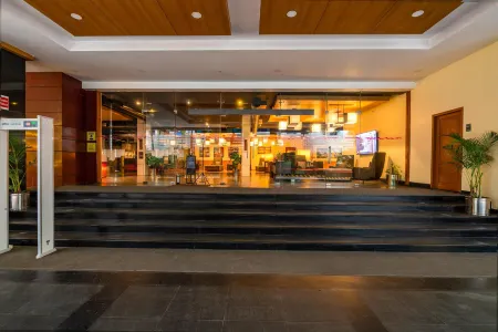 Hotel Halez Отели рядом с достопримечательностью «Inian Netlon-Netlon Mosquito Net for Sale OMR Sholinganallur Chennai»