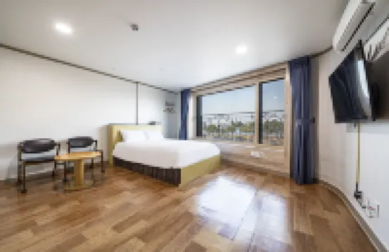 Sokcho Beach Motel